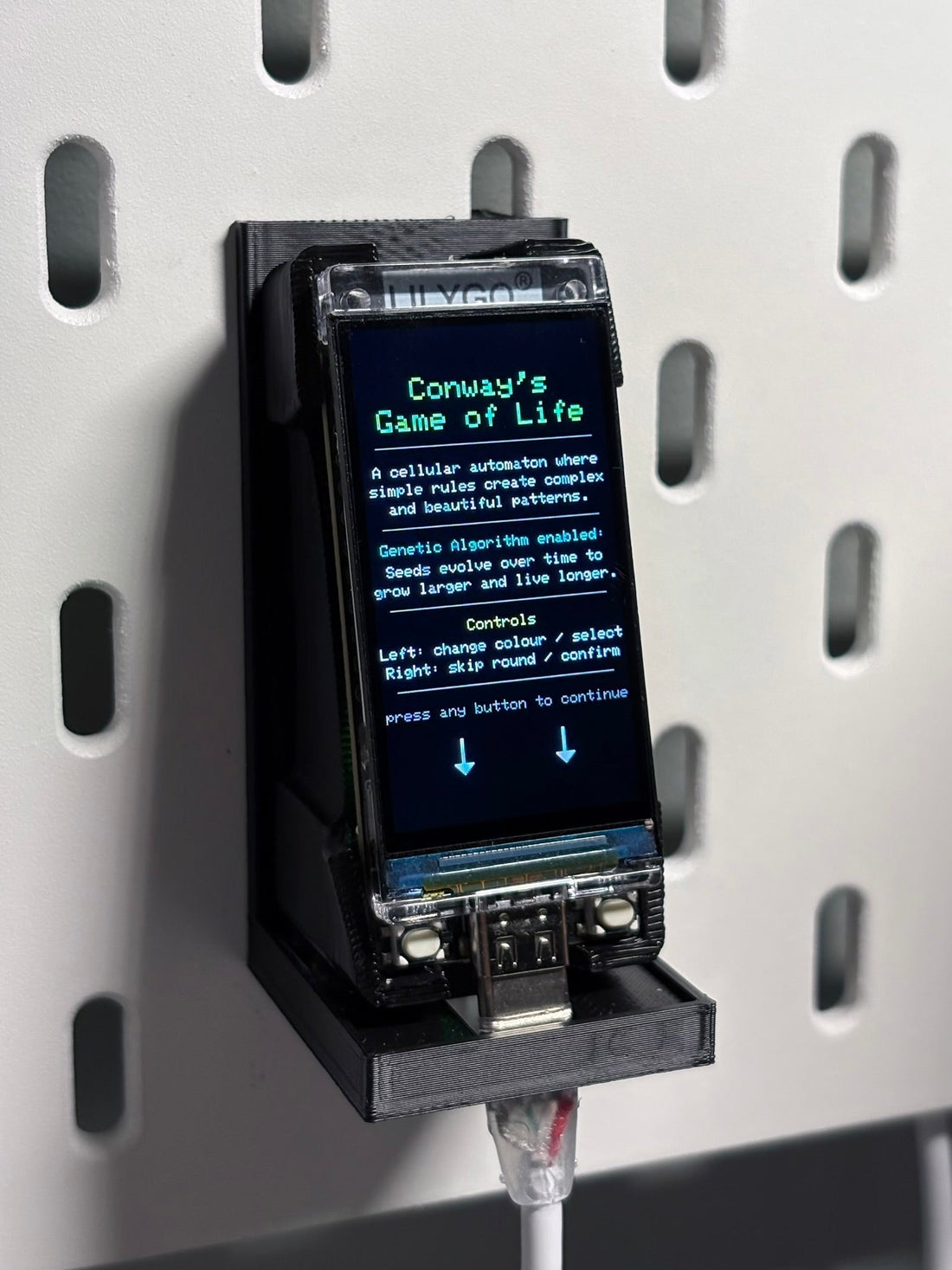 I Built a Self-Evolving Conway's Game of Life on a Tiny £20 Display — Here's How It Works